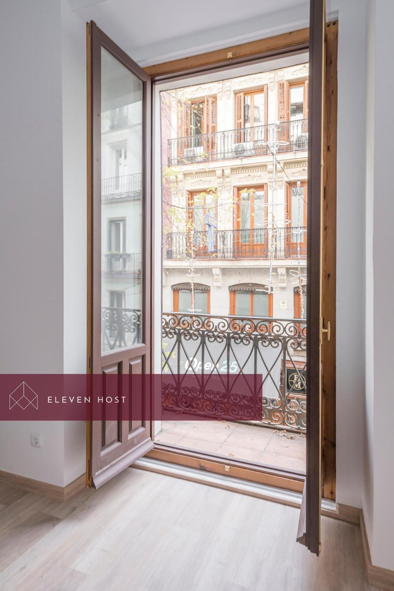 Exclusive Balcony Plaza Mayor Appartement Madrid Buitenkant foto